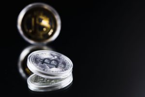 Биткоин и ETH - товары, в то время как статус XRP неясен